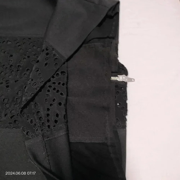 Rebecca Taylor Size Sm/Med Black Eyelet Center Back zipper silk lined skirt - Picture 8 of 10